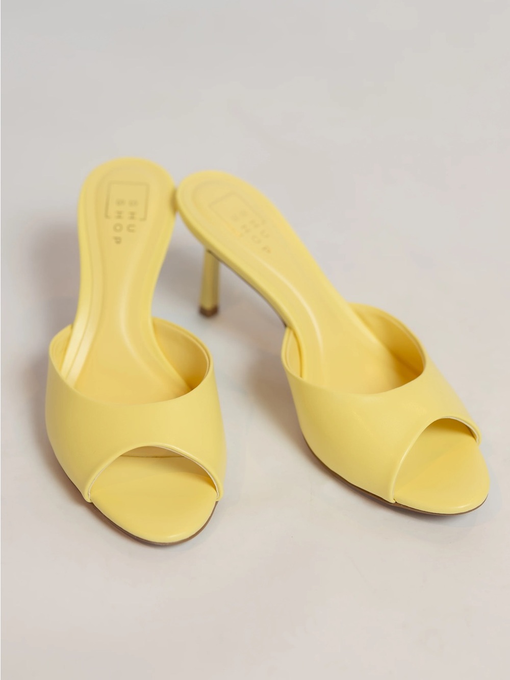 Elaine Heel Yellow